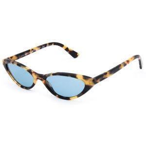 Vogue Gigi hadid sunglasses